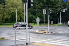 Skrzyżowanie alei Wielkiej Wyspy z ulicą Mickiewicza i aleją Paderewskiego
